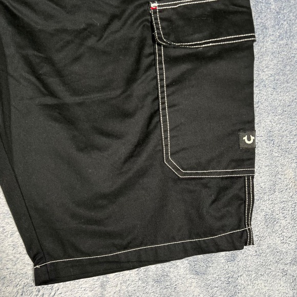 True Religion Mens Jet Black Cargo Shorts White Contrast Stitch Size 44 NWT - Picture 6 of 16